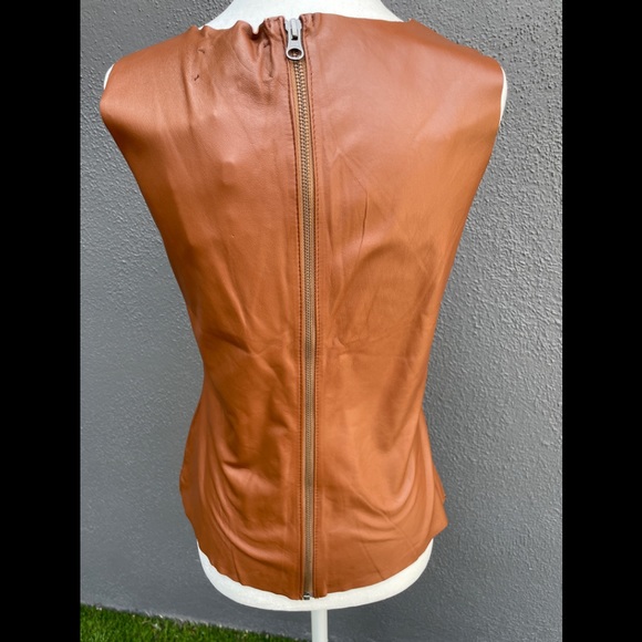 NWT cognac brown leather top. Size small - Picture 5 of 5